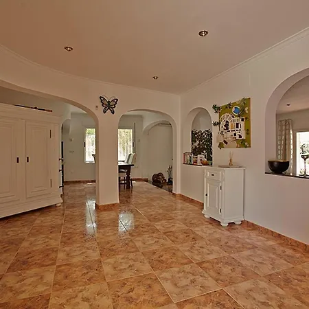 Luxury 5 Bed Mountain Views Heated Pool Games * Teulada