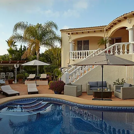 Luxury 5 Bed Mountain Views Heated Pool Games *