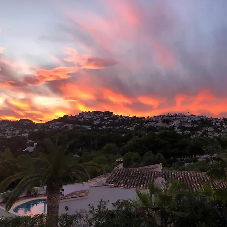 Villa Luxury 5 Bed Mountain Views Heated Pool Games *